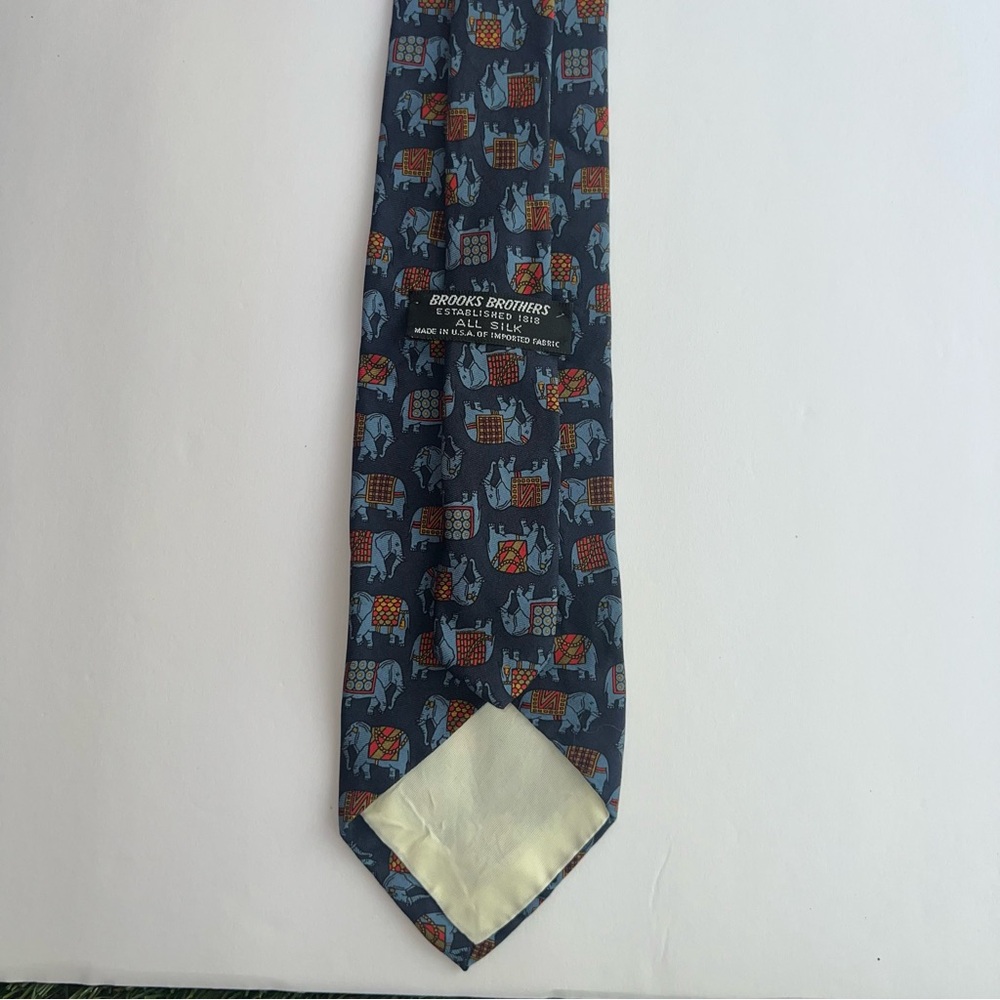 Brooks Brothers,‎ All Silk, Made In The USA, Elephant, Carnival, Neck Tie